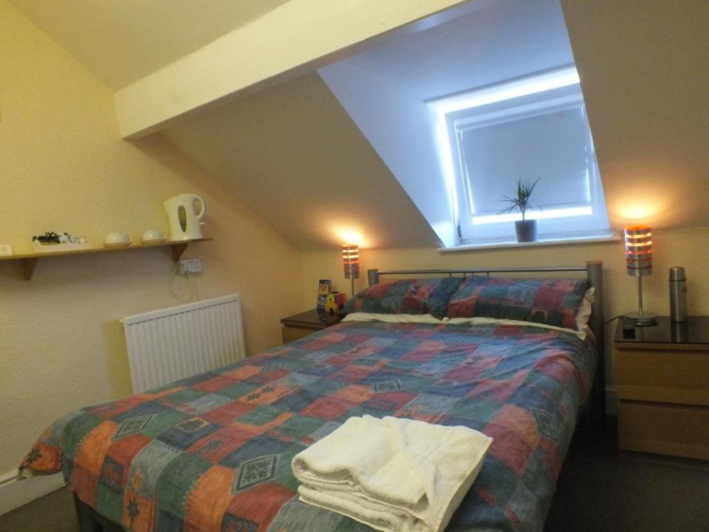 Leonardos Guest House Swansea Chambre photo