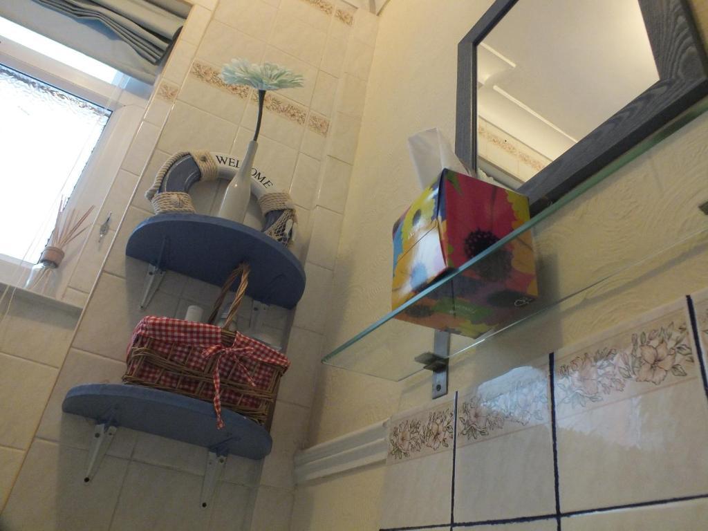 Leonardos Guest House Swansea Chambre photo