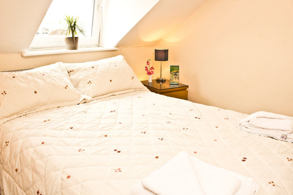 Leonardos Guest House Swansea Extérieur photo