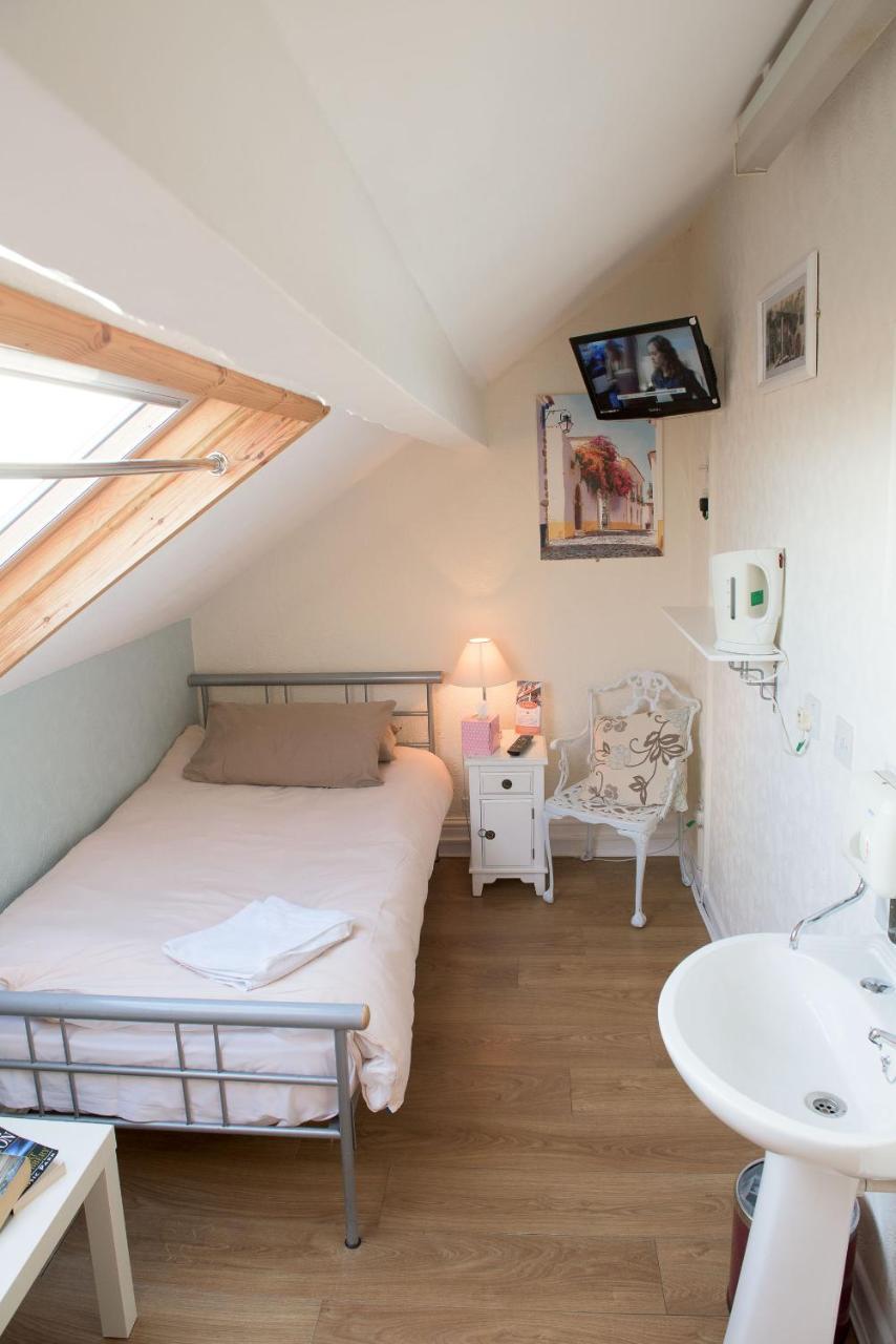 Leonardos Guest House Swansea Extérieur photo