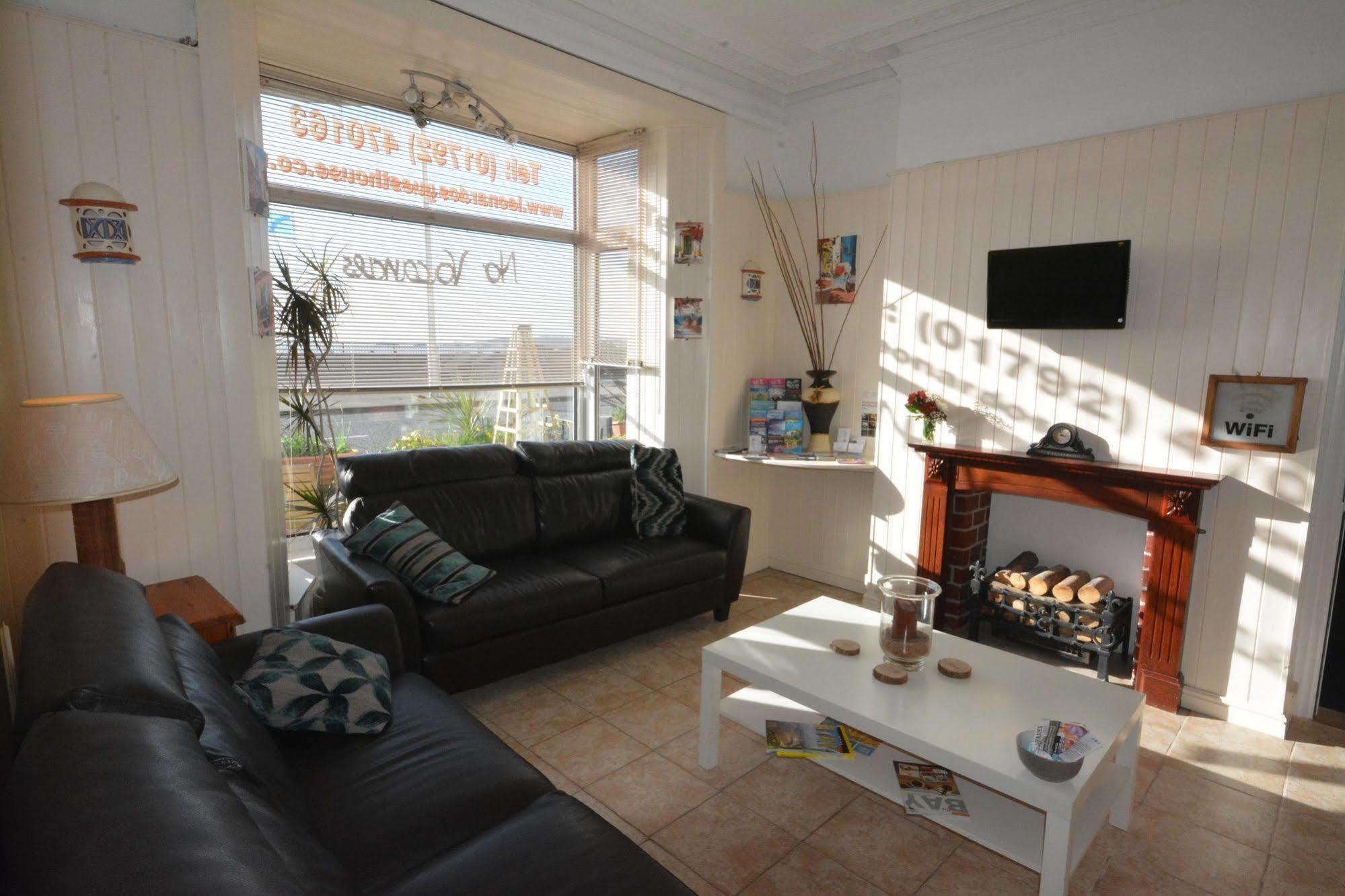Leonardos Guest House Swansea Extérieur photo