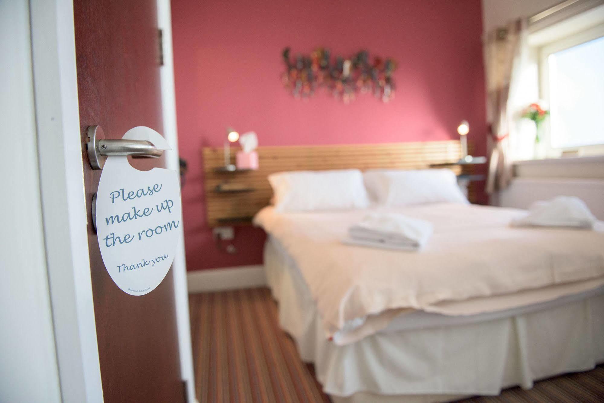 Leonardos Guest House Swansea Extérieur photo
