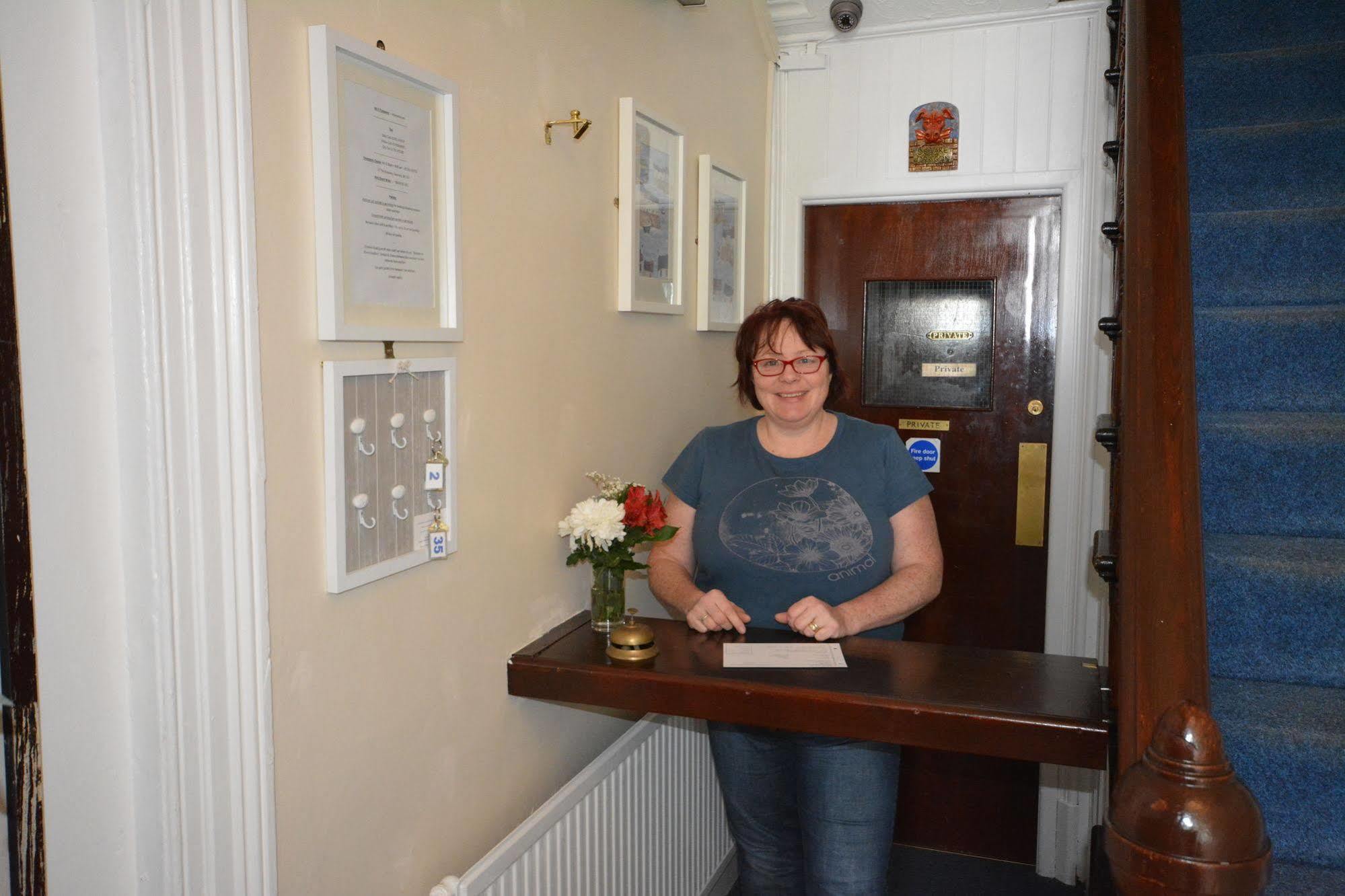 Leonardos Guest House Swansea Extérieur photo