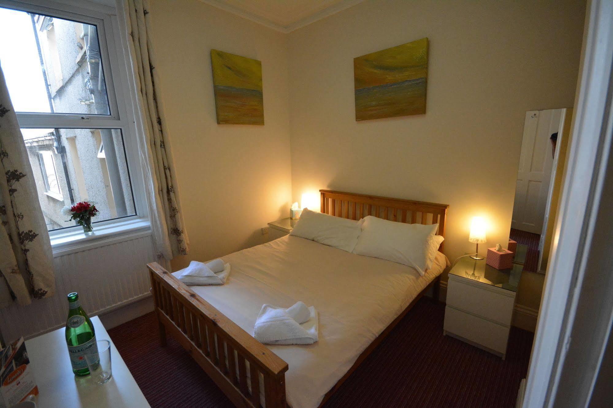 Leonardos Guest House Swansea Extérieur photo